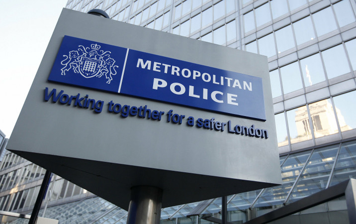 London: woman left with broken jaw in homophobic attack