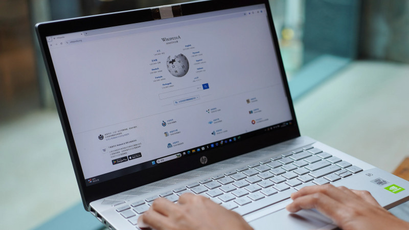 Tələbələr kuir tarixin silinməsinə qarşı mübarizəni aparırlar