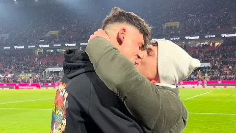 Football referee proposes to boyfriend at Cologne stadium