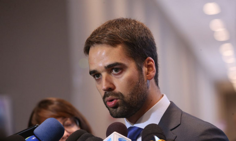 Braziliyalı açıq gey siyasətçi prezidentliyə namizədliyini açıqlayıb