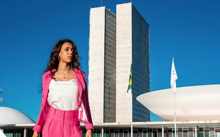 Braziliyada 6 günlük iş həftəsinə son qoyulması uğrunda mübarizənin arxasındakı trans qadın